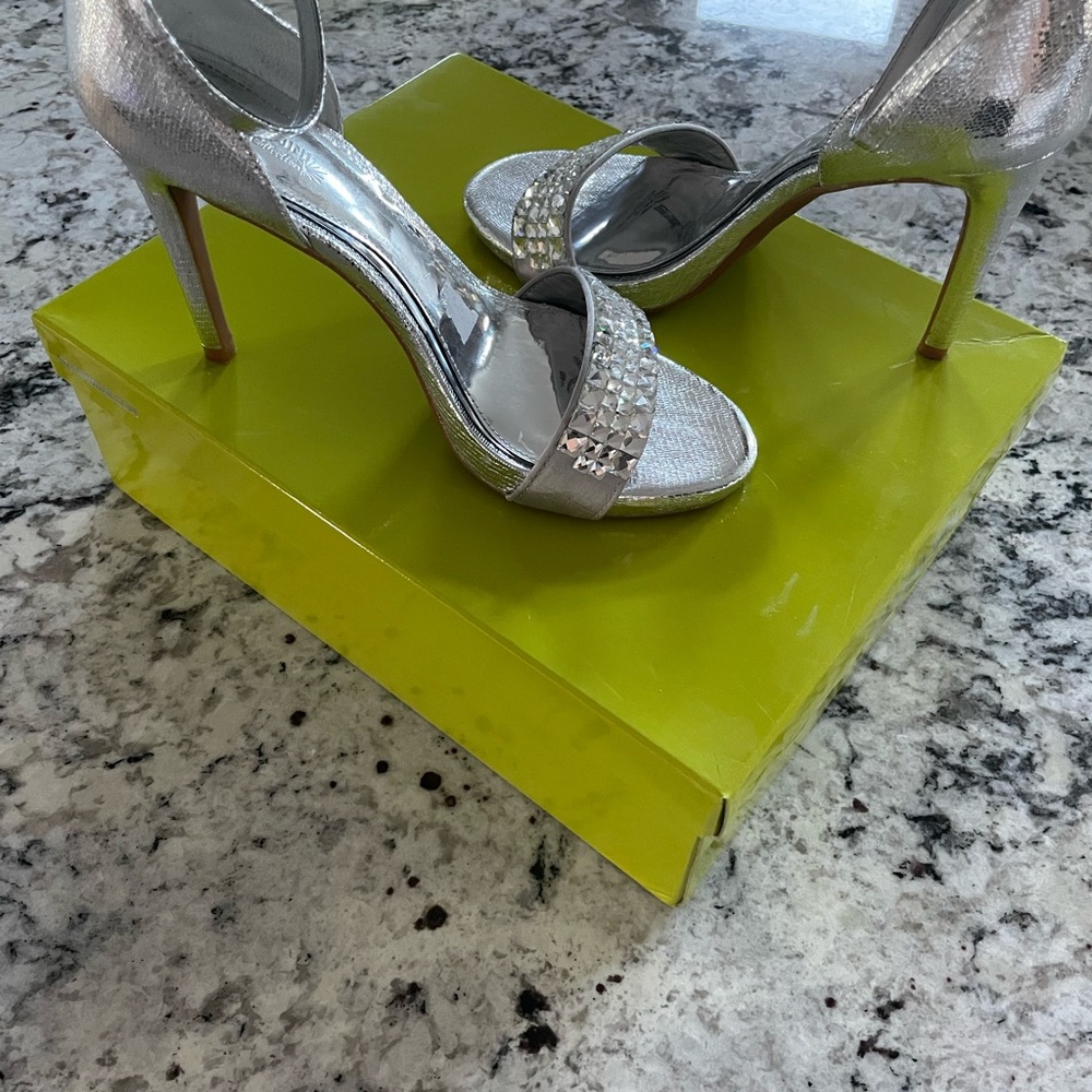 Gianni Bini silver heels